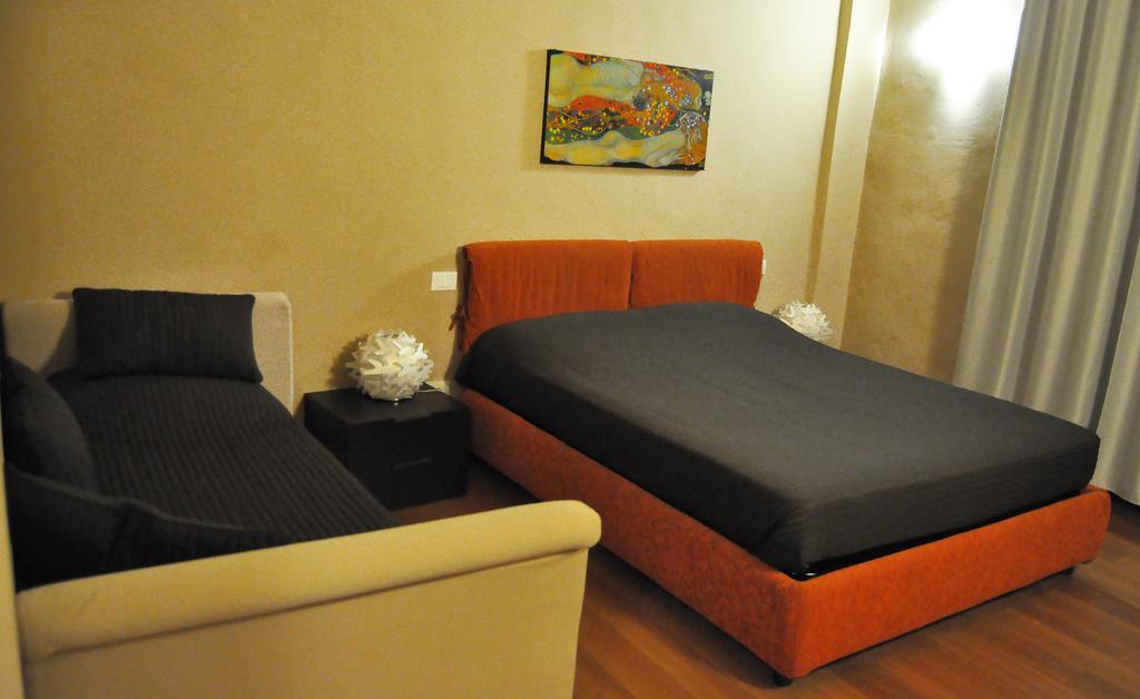 B&B Al Canto Del Cavour Pistoia Chambre photo